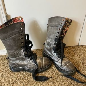 Chunky mid-calf Dr. Martens